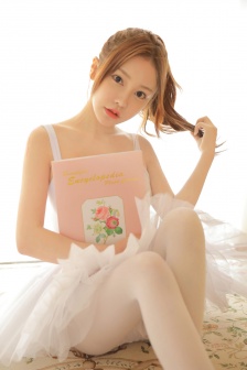 男女打扑克摇床